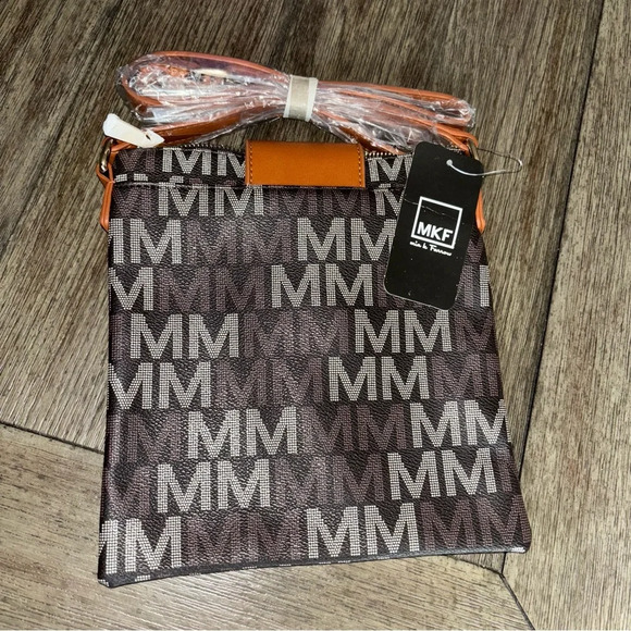 MKF MIA K Farrow Corssbody NWT - Picture 3 of 4